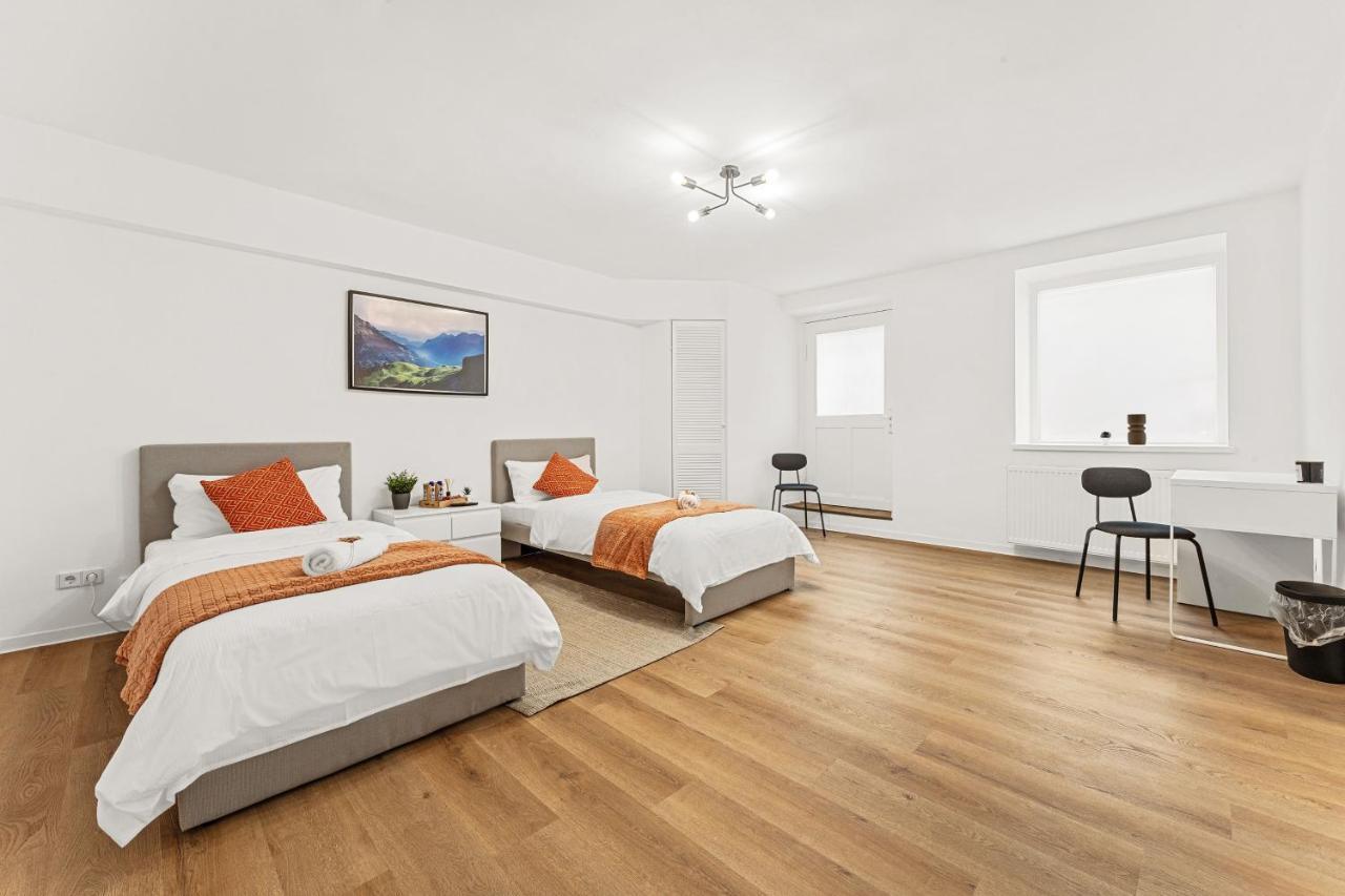 2 Zimmer Apartments, 4 Betten, Vollmoebliert,Zentrale Lage Am S-Bahnhof Berlin Eksteriør bilde